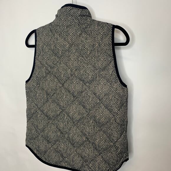 J Crew Herringbone Puffer Vest Sz Small Black Cream - Picture 2 of 3